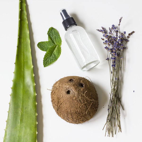 cách làm xịt khoáng cho da